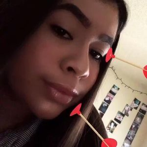 Meet your Posher, Noemi